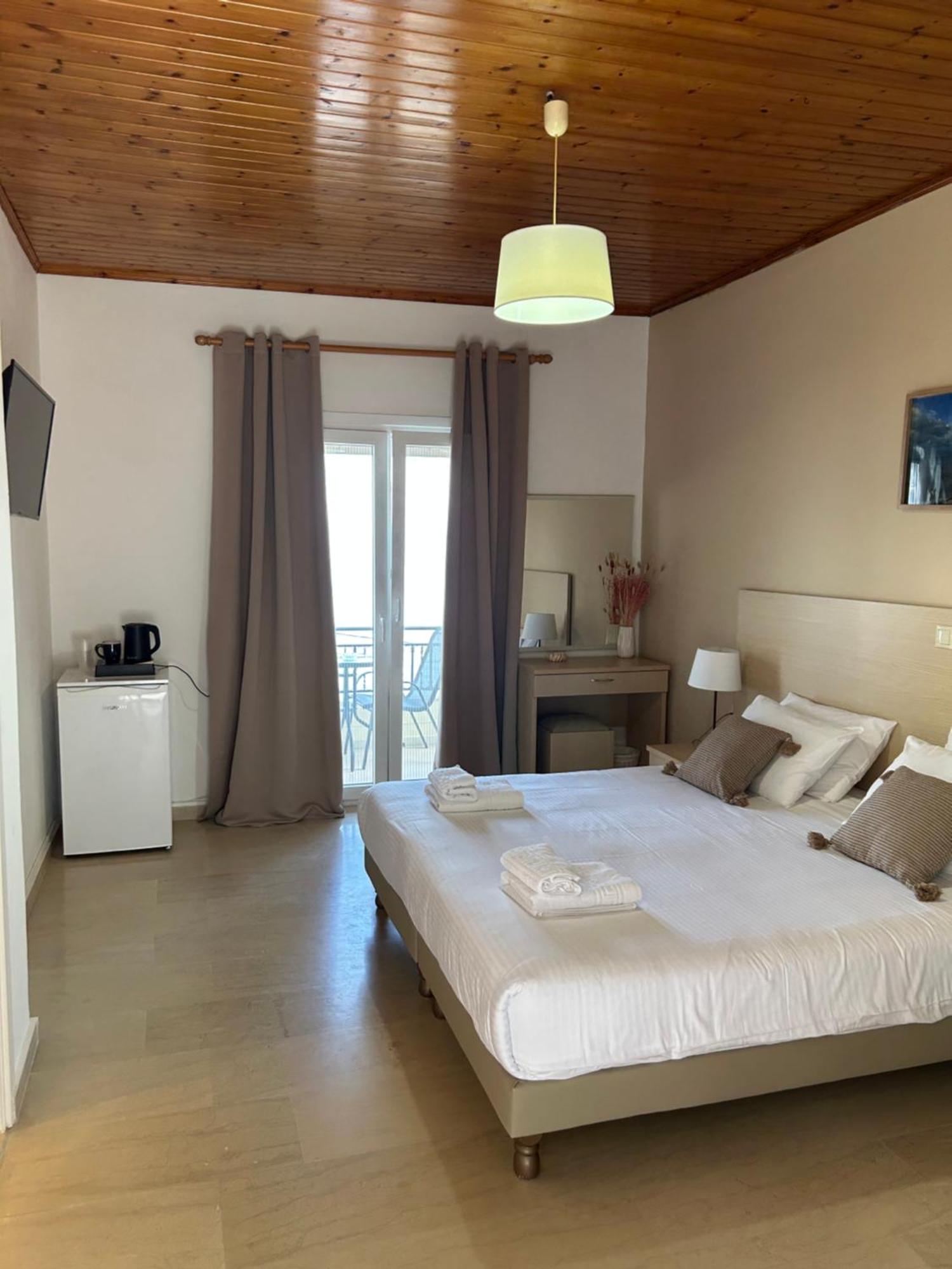 Akrogiali Rooms Mpoukaris Eksteriør bilde